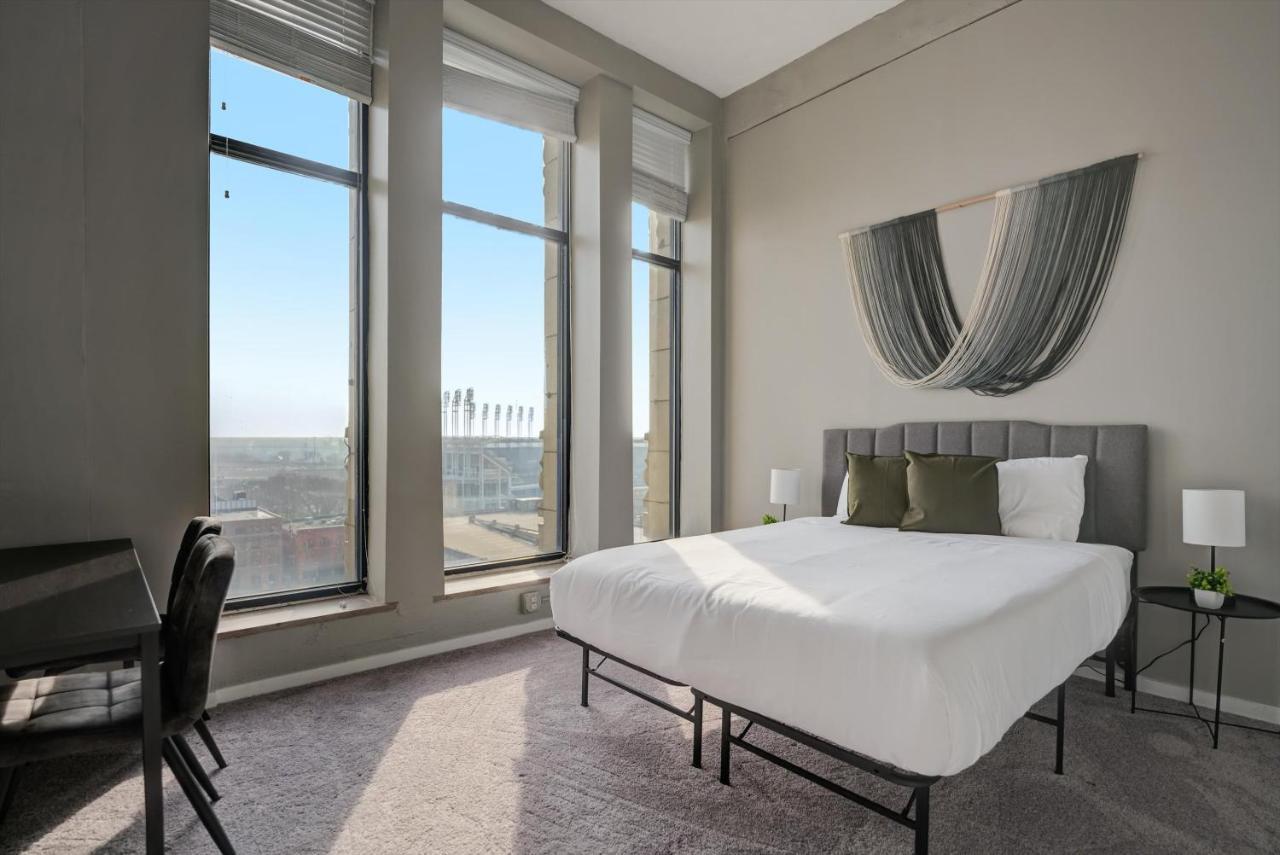 Frontdesk Huron Square Apts Downtown Cleveland Kamer foto